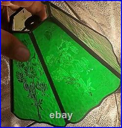 (1) Leaded Emerald Green Glass Shade flowers Lamp parts VTG table hanging OLD