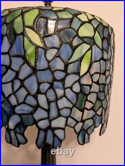 22 Tiffany Style Wisteria Table Lamp Stained Glass Excellent Condition