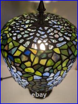 22 Tiffany Style Wisteria Table Lamp Stained Glass Excellent Condition