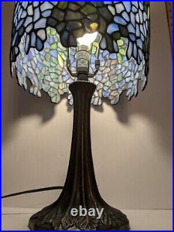 22 Tiffany Style Wisteria Table Lamp Stained Glass Excellent Condition