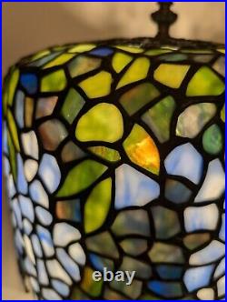 22 Tiffany Style Wisteria Table Lamp Stained Glass Excellent Condition