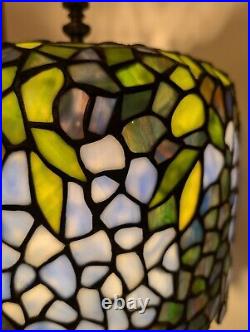 22 Tiffany Style Wisteria Table Lamp Stained Glass Excellent Condition