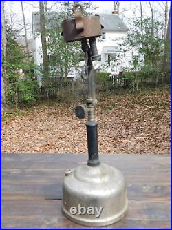 Antique Diamond Lamp Co. Akron Ohio Kerosene Lantern for Parts or Repair
