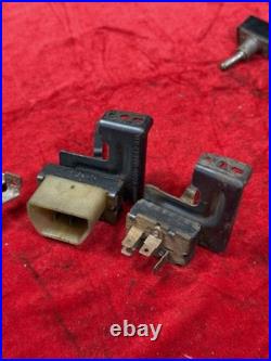 LOT VINTAGE 1950's 1960's 1970's SWITCHES HEAT HEADLIGHT LIGHTS BREAKERS OEM