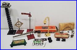 Lionel Vintage Train Set Accessories Model Railroad Antique Parts Lot Lamp Post
