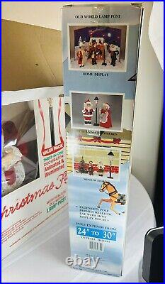 NEW! VTG 1992 Motionettes of Christmas Animated Santa & Mrs Claus Lamp Post Set