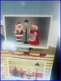 NEW! VTG 1992 Motionettes of Christmas Animated Santa & Mrs Claus Lamp Post Set