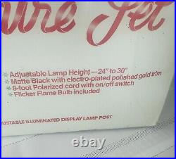 NEW! VTG 1992 Motionettes of Christmas Animated Santa & Mrs Claus Lamp Post Set