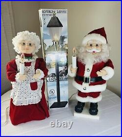 NEW! VTG 1992 Motionettes of Christmas Animated Santa & Mrs Claus Lamp Post Set
