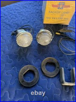 Nos 1949 1950 Vintage OLDSMOBILE Backup Lamp NICE BOX and Parts No. 982559 OLD