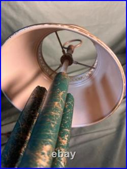 Old Vintage Small Tole Painted Metal Shade & Base End Table Desk Lamp Light