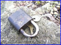 Original Ford motor co. Auto Brass padlock tire spare old lock vintage old key