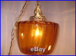 VINTAGE MID CENTURY EXTRA LARGE SWAG LAMP AMBER GLASS With GOLD METAL PARTS EXC