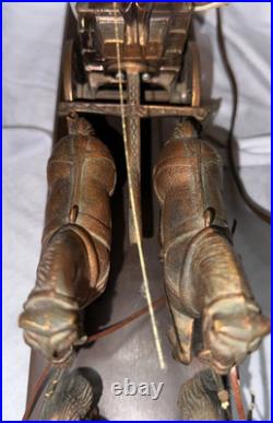 VINTAGE United Clock Model No. 550 Covered Wagon Brass Lamp / Clock USED/WORKS