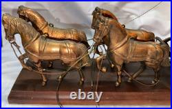 VINTAGE United Clock Model No. 550 Covered Wagon Brass Lamp / Clock USED/WORKS