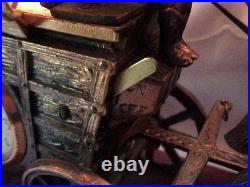 VINTAGE United Clock Model No. 550 Covered Wagon Brass Lamp / Clock Works Great