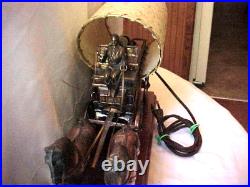 VINTAGE United Clock Model No. 550 Covered Wagon Brass Lamp / Clock Works Great