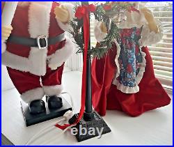 Vintage Christmas Animated & Lighted Santa & Mrs Claus with Lighted Lamp Post