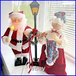 Vintage Christmas Animated & Lighted Santa & Mrs Claus with Lighted Lamp Post