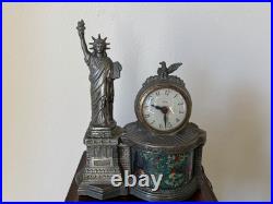 Vintage Statue Of Liberty United Clock New York Motion Lamp NOT WORKING 1950's